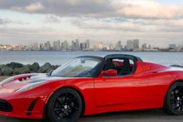 Tesla’s Elon Musk Reveals the new Roadster the ‘World’s Fastest Production Car’ ( Video )