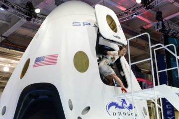 SpaceX Dragon V2 | The Future of Space Travel?
